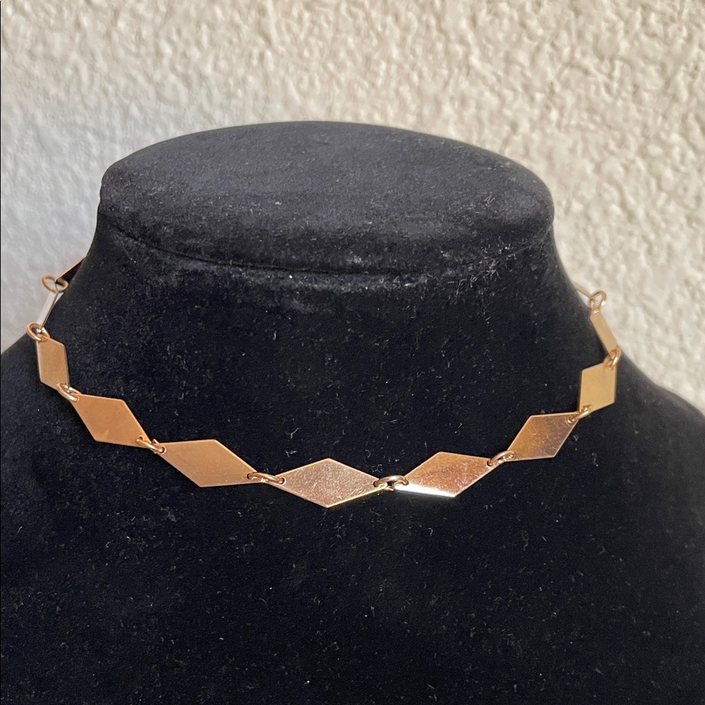Elegant Gold Geometric choker